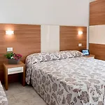 Hotel Vallechiara 2*