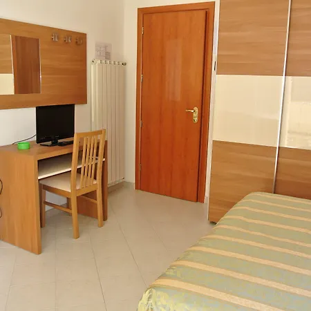 Hotel Vallechiara 2*