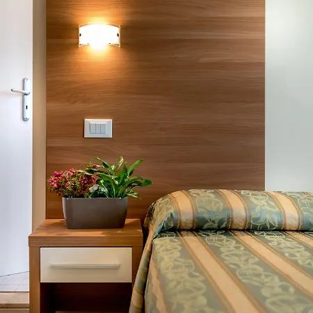 Hotel Vallechiara 2*